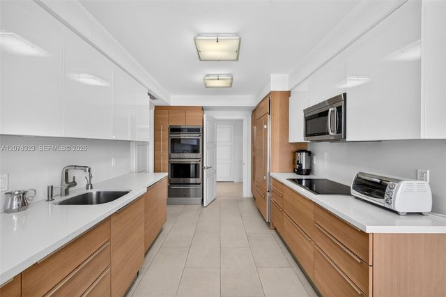 5500 Collins Avenue 702, Miami Beach, FL 33140