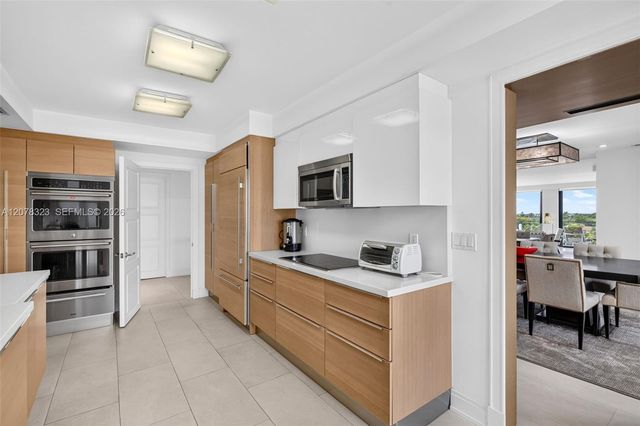 5500 Collins Avenue 702, Miami Beach, FL 33140