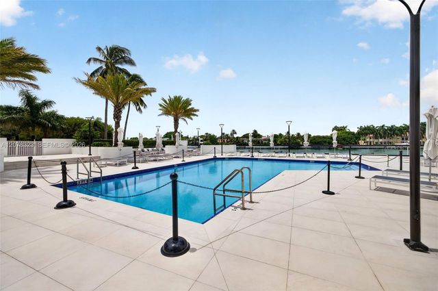 5500 Collins Avenue 702, Miami Beach, FL 33140