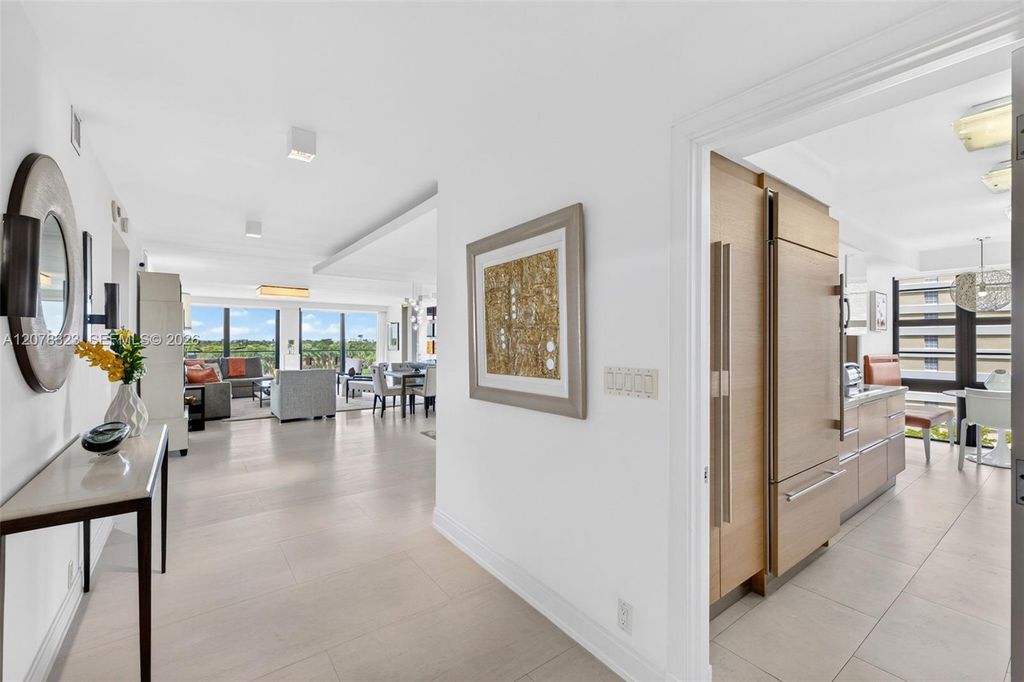 5500 Collins Avenue 702, Miami Beach, FL 33140