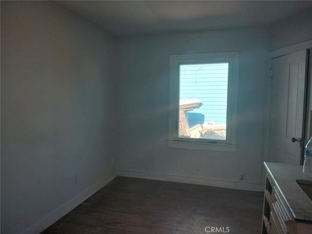 148 W C, Port Hueneme, CA 93041
