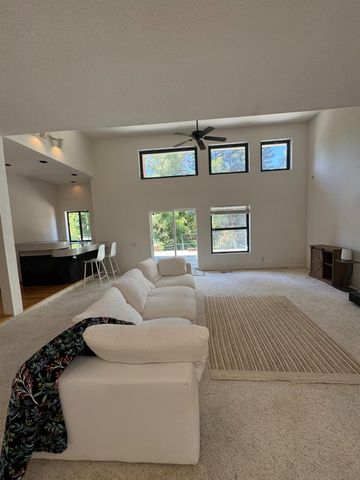 6410 Grant Ave, Carmichael, CA 95608