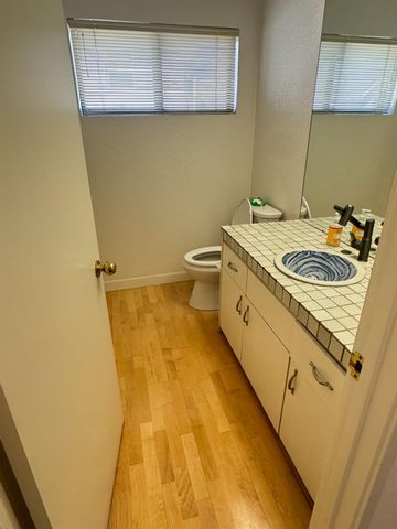 6410 Grant Ave, Carmichael, CA 95608