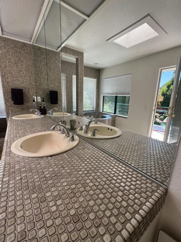 6410 Grant Ave, Carmichael, CA 95608