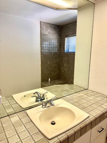 6410 Grant Ave, Carmichael, CA 95608