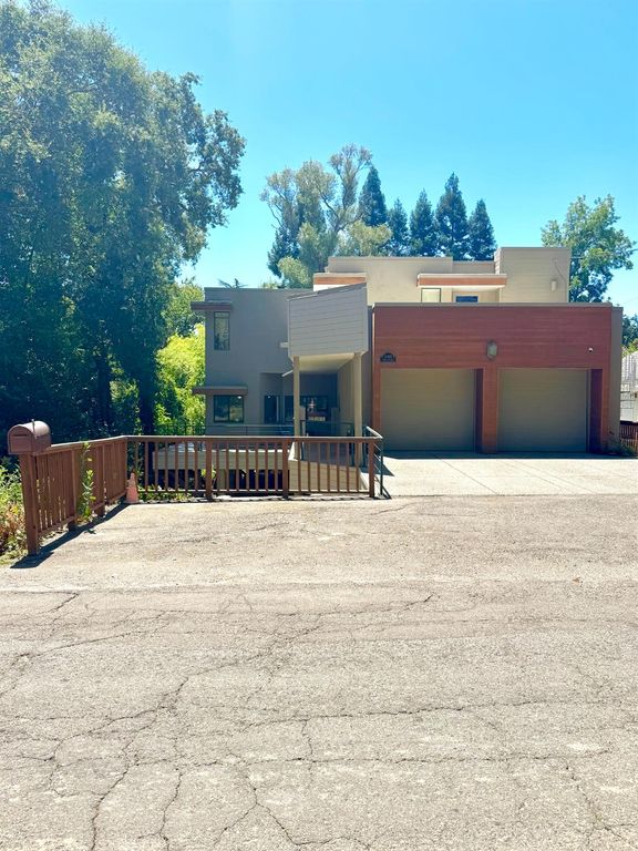 6410 Grant Ave, Carmichael, CA 95608