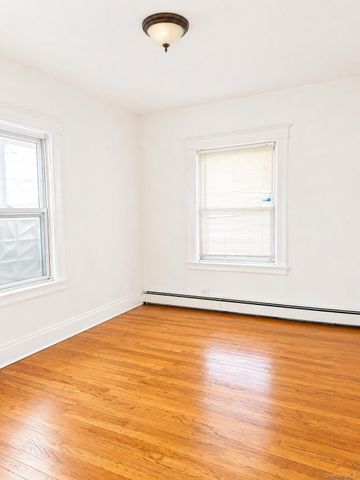 108 Saint James Terrace 1, Yonkers, NY 10704