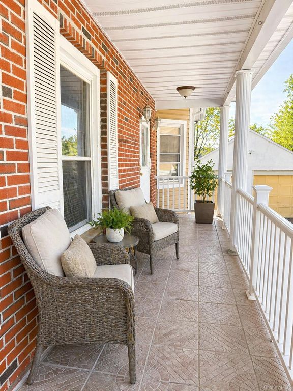 108 Saint James Terrace 1, Yonkers, NY 10704