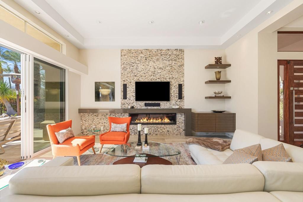 Image 14 of property listing at 435 Falcon View Circle, Palm Desert, CA 92211