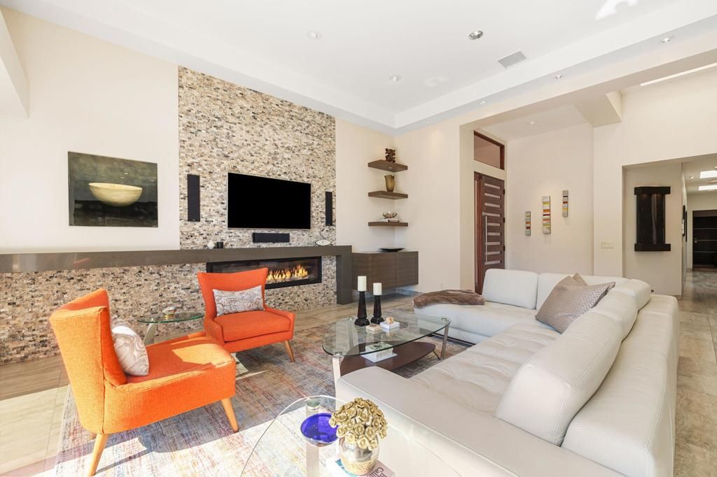 Image 15 of property listing at 435 Falcon View Circle, Palm Desert, CA 92211