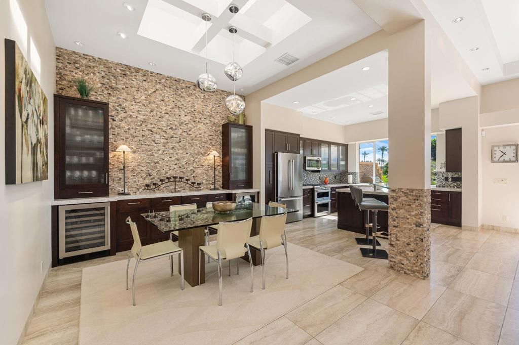 Image 27 of property listing at 435 Falcon View Circle, Palm Desert, CA 92211