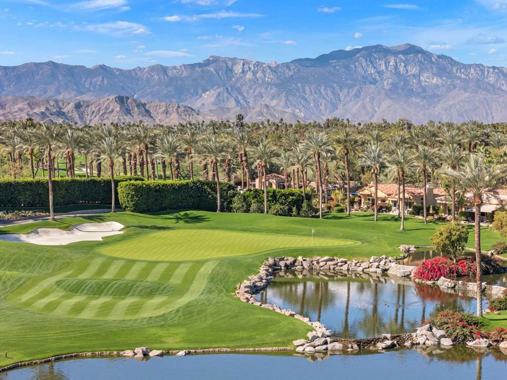 Image 3 of property listing at 435 Falcon View Circle, Palm Desert, CA 92211