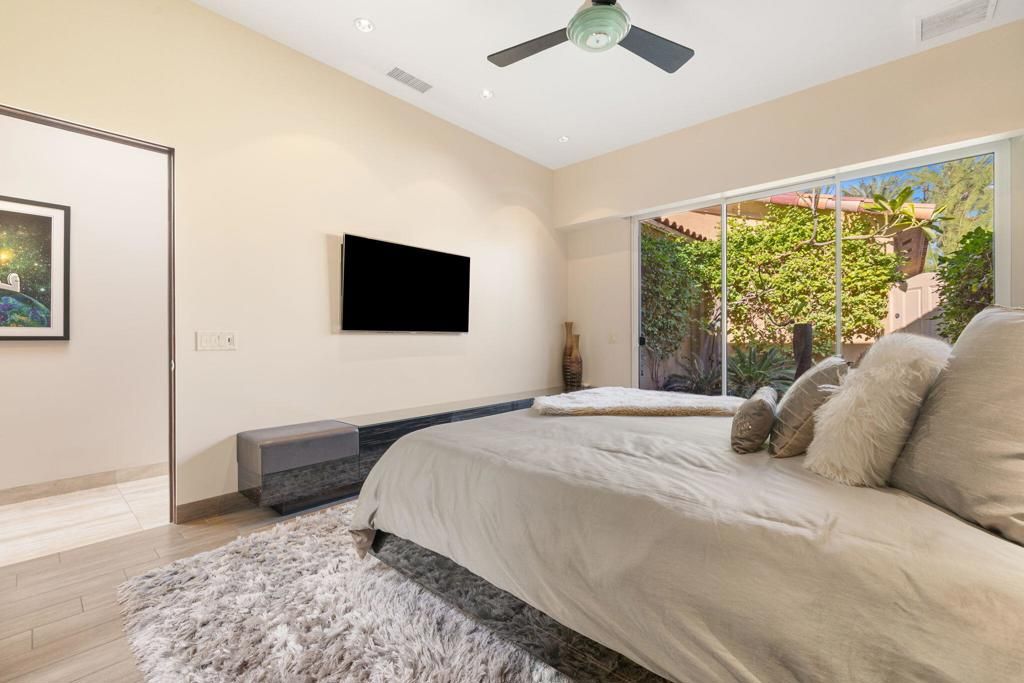 Image 33 of property listing at 435 Falcon View Circle, Palm Desert, CA 92211