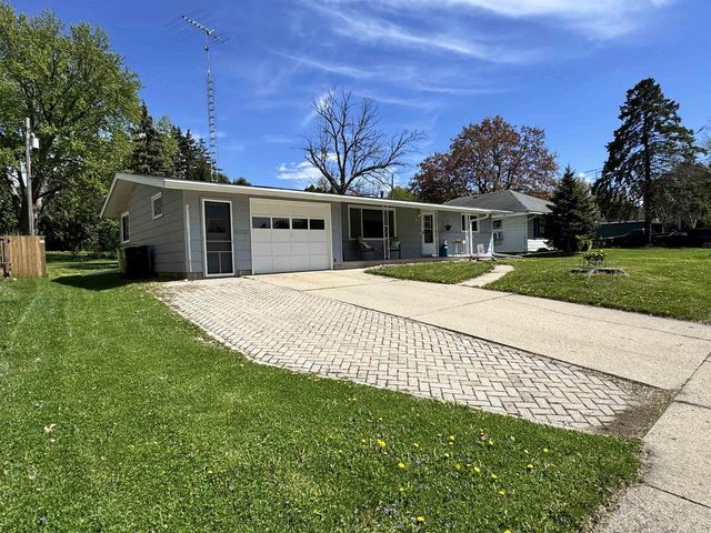 621 West Street, Beaver Dam, WI 53916