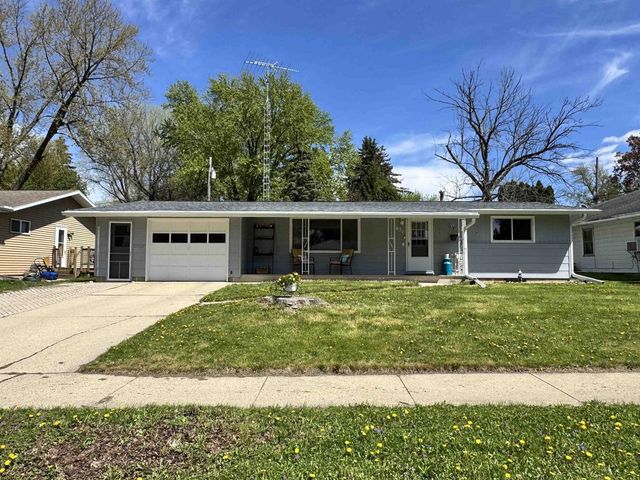 621 West Street, Beaver Dam, WI 53916