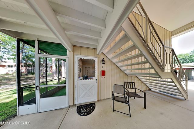 48E Cambridge Court, Lakewood, NJ 08701