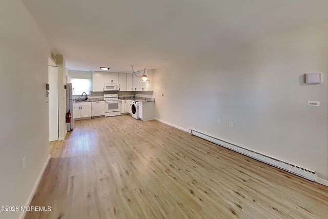 48E Cambridge Court, Lakewood, NJ 08701