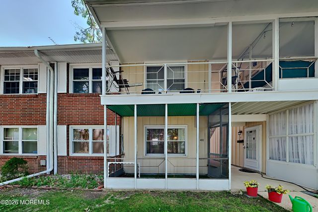 48E Cambridge Court, Lakewood, NJ 08701