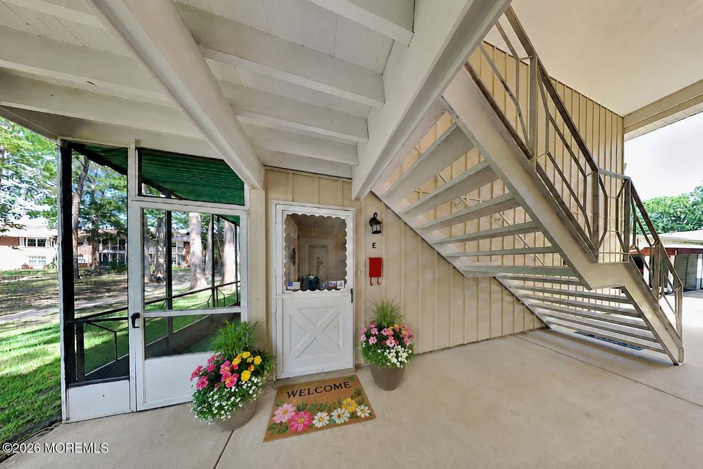 48E Cambridge Court, Lakewood, NJ 08701