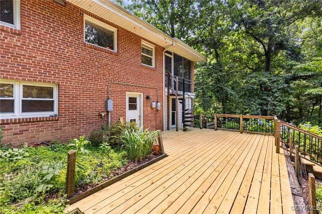 8860 Waxford Rd, Richmond, VA 23235