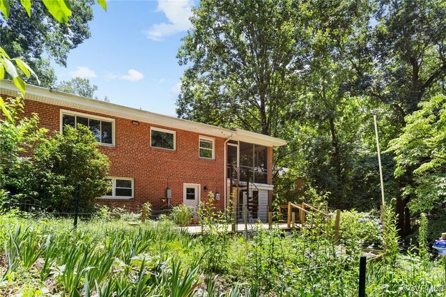 8860 Waxford Rd, Richmond, VA 23235