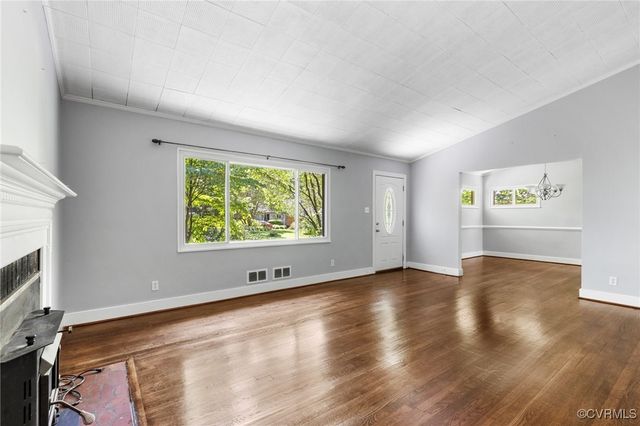 8860 Waxford Rd, Richmond, VA 23235