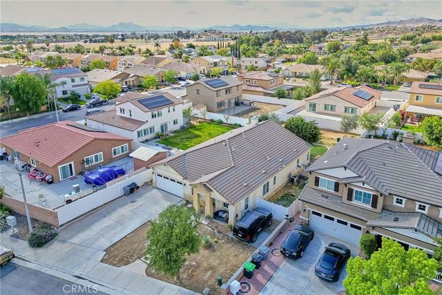 651 Victorian Hill Drive, Perris, CA 92570