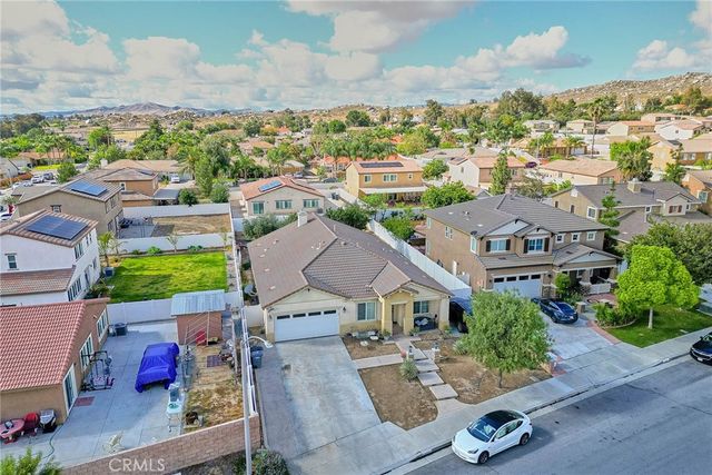 651 Victorian Hill Drive, Perris, CA 92570