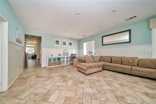 651 Victorian Hill Drive, Perris, CA 92570