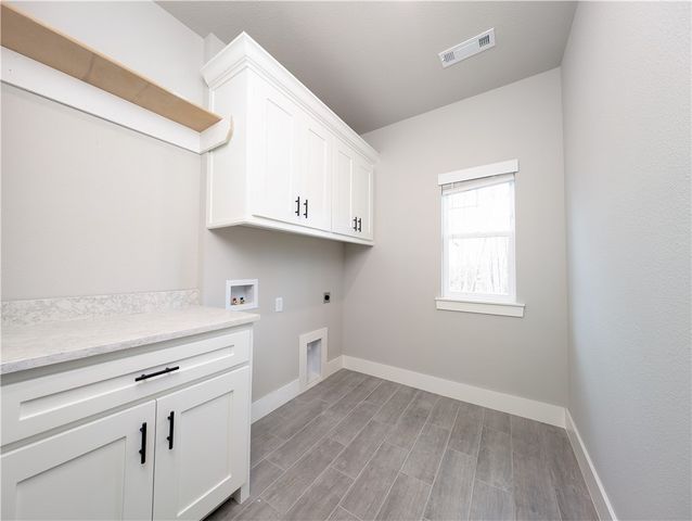 14 Kinloch Drive, Bella Vista, AR 72715