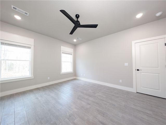 14 Kinloch Drive, Bella Vista, AR 72715