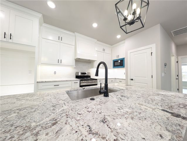 14 Kinloch Drive, Bella Vista, AR 72715