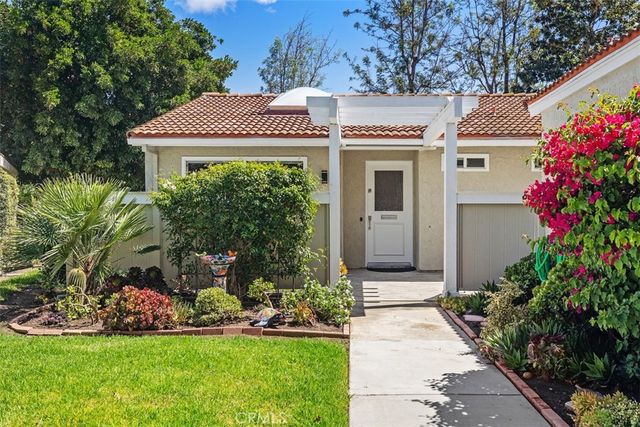 3268 San Amadeo A, Laguna Woods, CA 92637