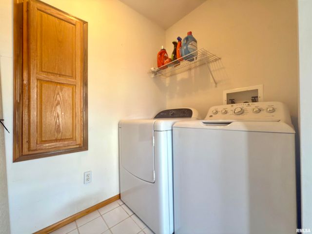 5158 LOVEJOY Road, Rochester, IL 62653