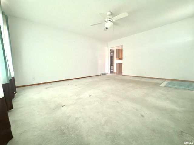 5158 LOVEJOY Road, Rochester, IL 62653