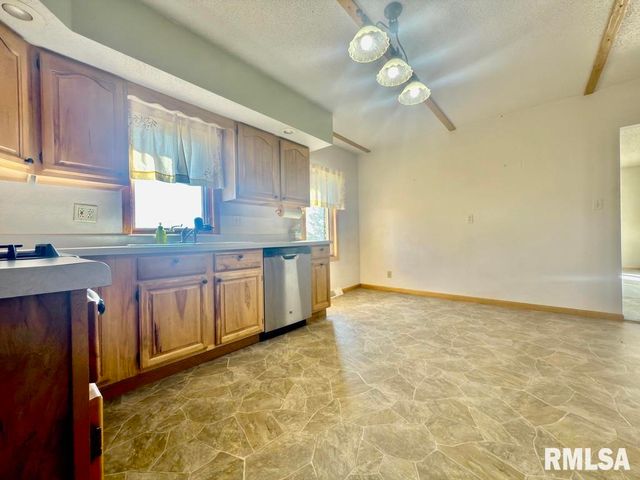 5158 LOVEJOY Road, Rochester, IL 62653