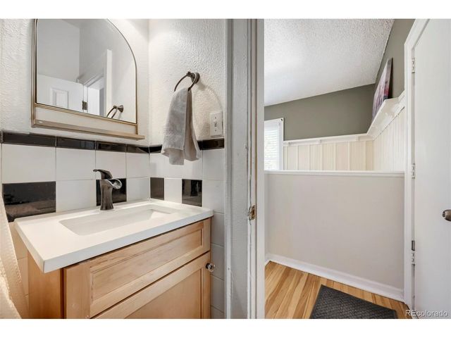 1356 N Pearl St 202, Denver, CO 80203