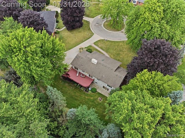 138 Aintree Road, Rochester, MI 48306