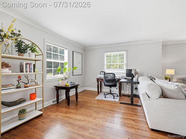 138 Aintree Road, Rochester, MI 48306