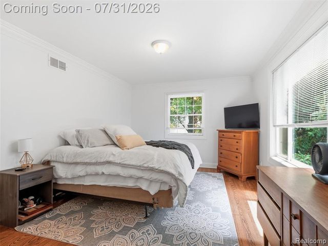 138 Aintree Road, Rochester, MI 48306