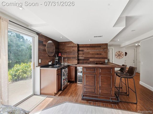 138 Aintree Road, Rochester, MI 48306