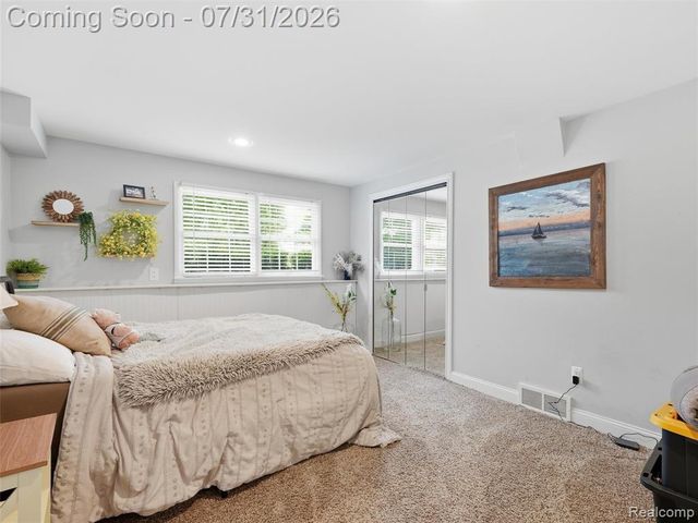 138 Aintree Road, Rochester, MI 48306