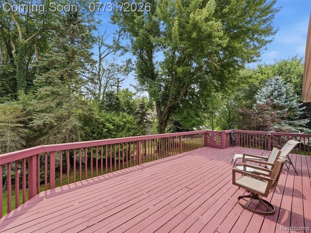 138 Aintree Road, Rochester, MI 48306