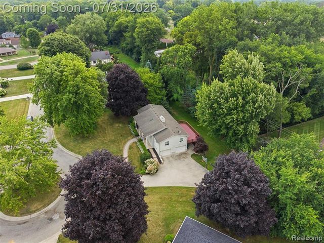 138 Aintree Road, Rochester, MI 48306