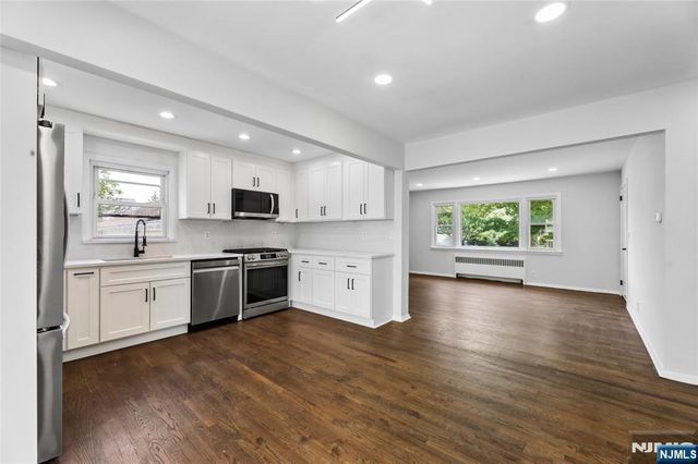 14 John Court, Clifton, NJ 07013