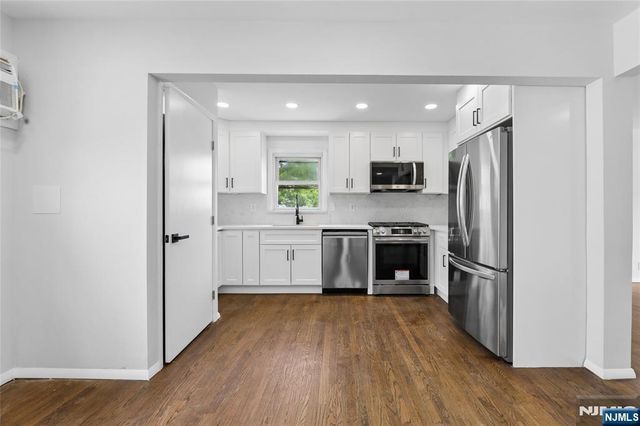 14 John Court, Clifton, NJ 07013
