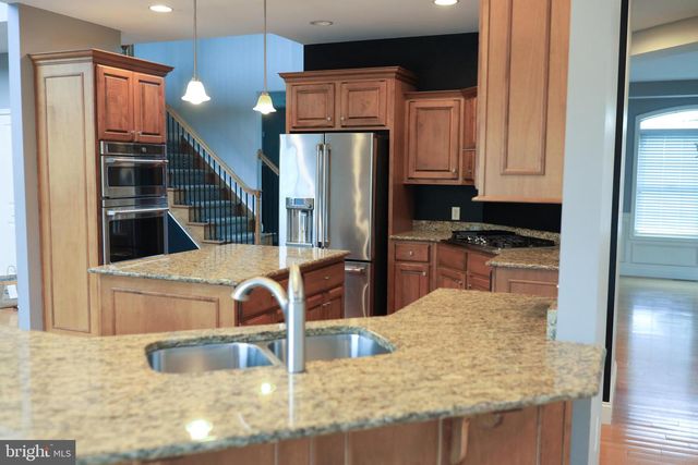 936 WETHERBURN DR, York, PA 17404