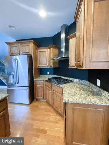 936 WETHERBURN DR, York, PA 17404