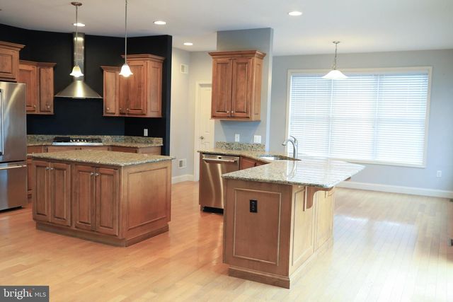 936 WETHERBURN DR, York, PA 17404