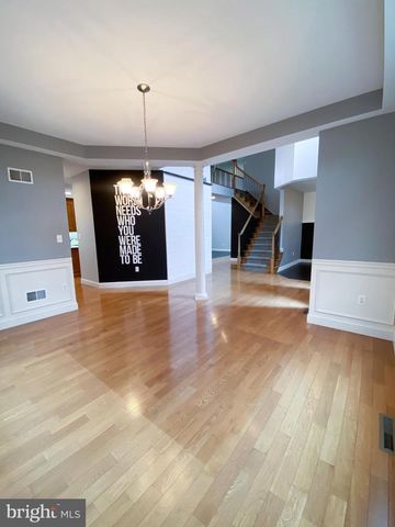 936 WETHERBURN DR, York, PA 17404